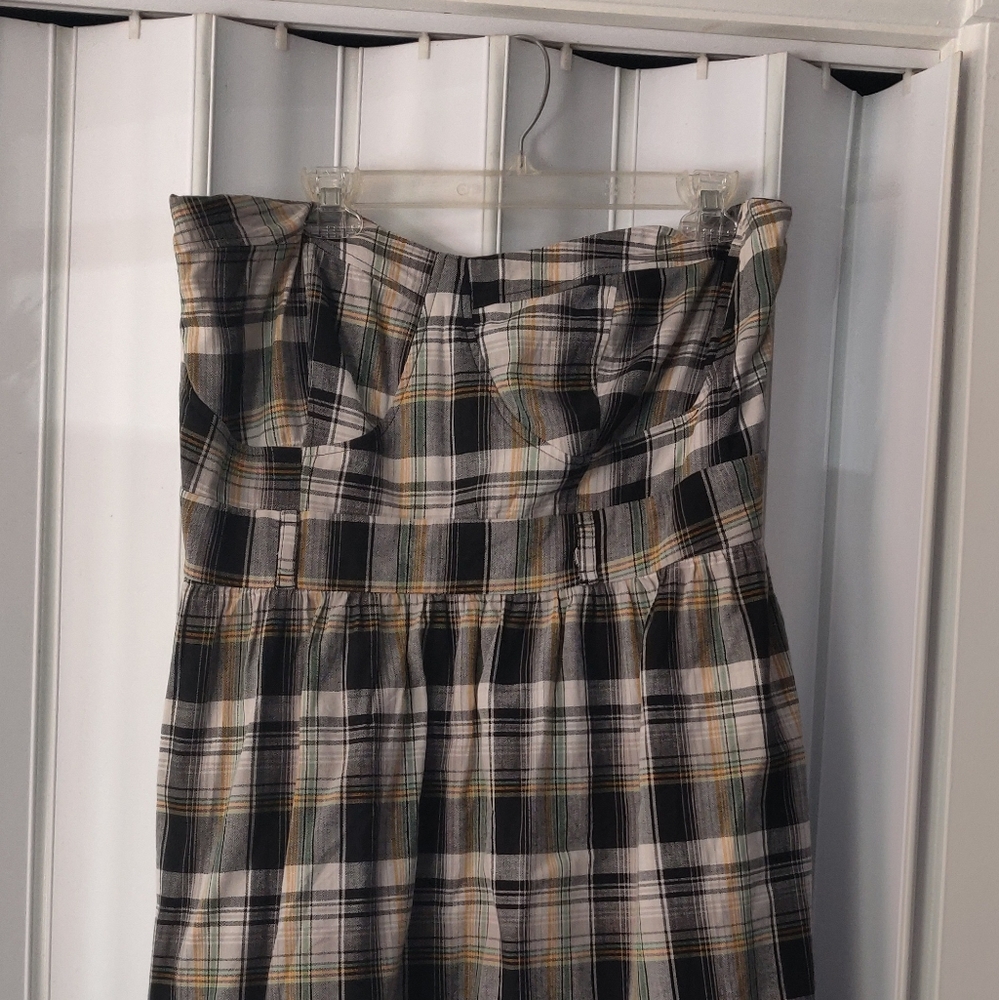 💜Torrid Black Multi Color Plaid Strapless Dress